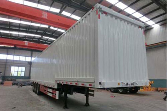集裝箱半掛車(chē)箱體襯里聚脲噴涂耐腐蝕耐磨